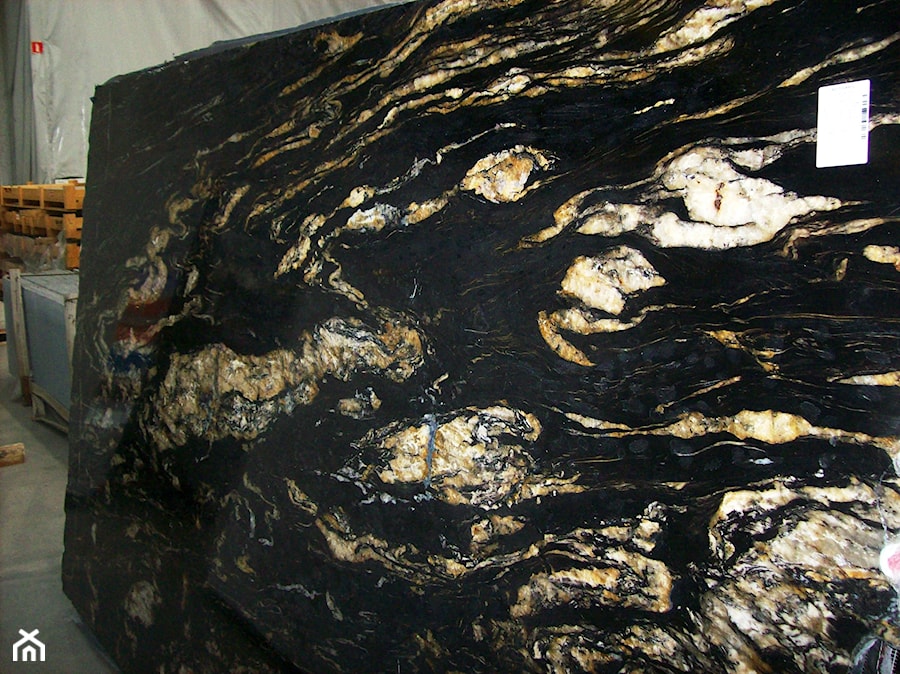 Granit Cosmic Black poler - zdjęcie od Producent blatów kuchennych z granitu, dektonu, spieków kwarcowych