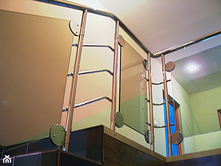 Balustrada kwasoodporna ze szklanym wypełnieniem - zdjęcie od Specjalistyczne Urządzenia Techniczne Raspsiewicz Tadeusz "SUTR"