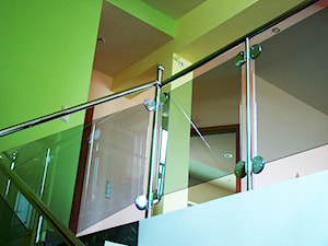 Balustrada kwasoodporna ze szklanym wypełnieniem - zdjęcie od Specjalistyczne Urządzenia Techniczne Raspsiewicz Tadeusz "SUTR"