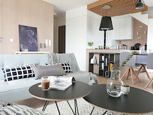 KONKURS - mieszkanie z kuchnią pod schodami - Średni biały salon z kuchnią z jadalnią, styl skandynawski - zdjęcie od Archomega Biuro Architektoniczne