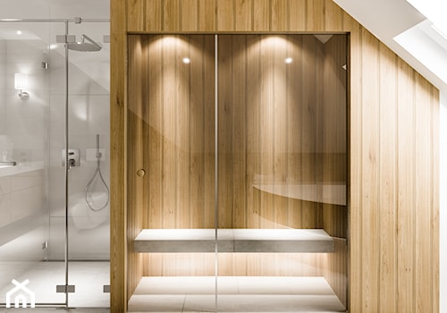 Projekt wnętrz domu jednorodzinnego w Gnojniku. - Średnia na poddaszu z punktowym oświetleniem łazienka z oknem, styl nowoczesny - zdjęcie od PRØJEKTYW | Architektura Wnętrz & Design