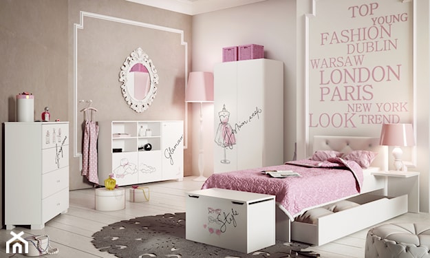 białe meble do pokoju dziewczynki z różową ilustracją