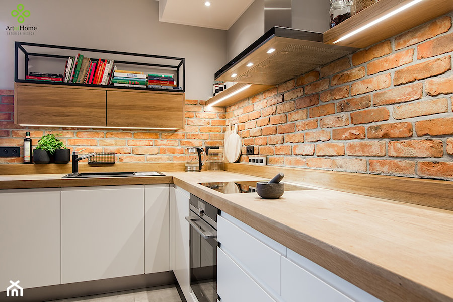 przytulne mieszkanie - Mała zamknięta szara z zabudowaną lodówką z nablatowym zlewozmywakiem kuchnia w kształcie litery l, styl industrialny - zdjęcie od Art of Home