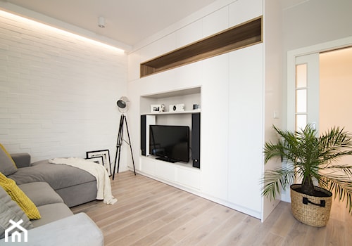 eksluzywne mieszkanie w Warszawie - Mały biały salon, styl nowoczesny - zdjęcie od Art of Home