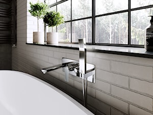 Łazienka - Mała łazienka z oknem, styl industrialny - zdjęcie od FERRO