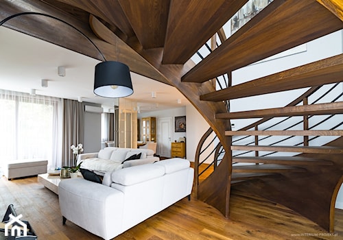 Dom w Rzeszowie - realizacja - Duży biały salon, styl tradycyjny - zdjęcie od Interium Projekt