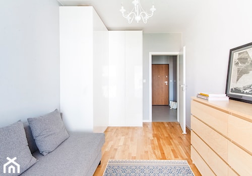 Kompaktowe mieszkanie w Krakowie - Średnia biała sypialnia, styl nowoczesny - zdjęcie od MEEKO Architekci