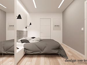 DOM W JÓZEFOSŁAWIU - Średnia biała szara sypialnia, styl minimalistyczny - zdjęcie od design me too