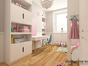 POKOJE DZIEWCZĘCE - Średni biały szary pokój dziecka dla dziecka dla dziewczynki, styl nowoczesny - zdjęcie od design me too