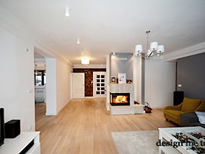 PROWANSALSKO-ANGIELSKI MIX REALIZACJA - Duży biały szary salon, styl prowansalski - zdjęcie od design me too
