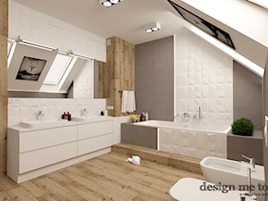 DOM W LESZNOWOLI - Duża na poddaszu z dwoma umywalkami z punktowym oświetleniem łazienka, styl nowoczesny - zdjęcie od design me too