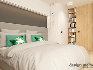 SKANDYNAWSKI DOM W WAWRZE - Średnia biała szara sypialnia, styl skandynawski - zdjęcie od design me too