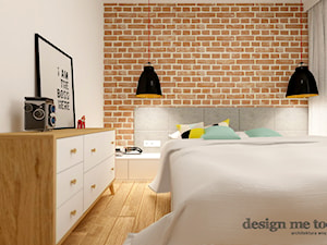 NOWOCZESNE BEMOWO - Mała biała brązowa sypialnia, styl industrialny - zdjęcie od design me too