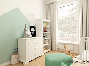 POKOJE DZIECIĘCE W STYLU SKANDYNAWSKIM - Mały biały zielony pokój dziecka dla niemowlaka dla chłopca dla dziewczynki, styl skandynawski - zdjęcie od design me too