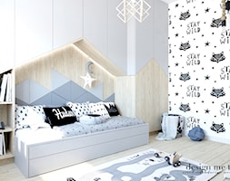 POKOIK MAŁEGO DŻENTELMENA - Średni biały czarny szary z panelami tapicerowanymi pokój dziecka dla dz ... - zdjęcie od design me too - Homebook