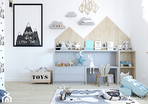 POKOIK MAŁEGO DŻENTELMENA - Średni biały pokój dziecka dla dziecka dla chłopca dla dziewczynki, styl skandynawski - zdjęcie od design me too