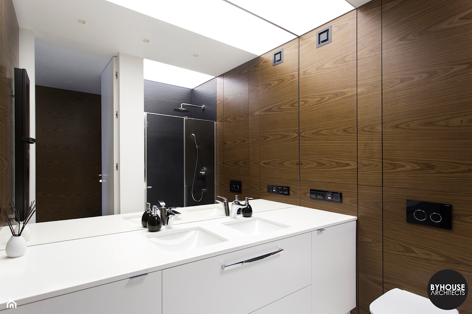 łazienka nowoczesna - zdjęcie od BYHOUSE ARCHITECTS - Homebook
