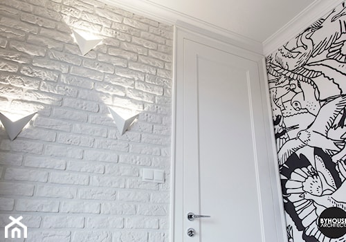 apartamentSUWAŁKI - Mała biała sypialnia, styl nowoczesny - zdjęcie od BYHOUSE ARCHITECTS