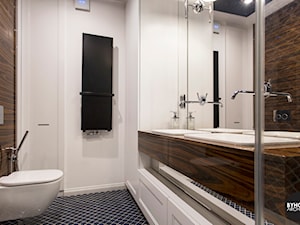 apartamentSUWAŁKI - Mała na poddaszu bez okna z dwoma umywalkami łazienka, styl nowoczesny - zdjęcie od BYHOUSE ARCHITECTS