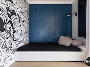 apartamentSUWAŁKI - Mała szara sypialnia, styl nowoczesny - zdjęcie od BYHOUSE ARCHITECTS