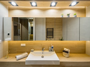 Biała minimalistyczna kuchnia - Średnia na poddaszu bez okna łazienka, styl nowoczesny - zdjęcie od Zirador - Meble tworzone z pasją