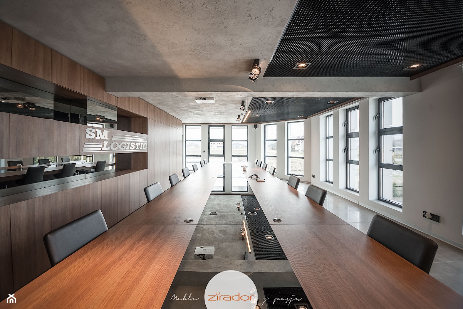 Meble biurowe - Duże w osobnym pomieszczeniu szare biuro, styl minimalistyczny - zdjęcie od Zirador - Meble tworzone z pasją - Homebook