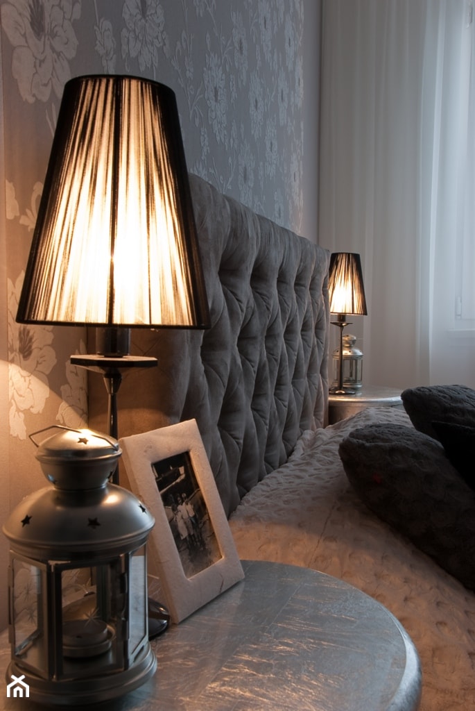 MIESZKANIE W URSUSIE - Średnia szara sypialnia, styl glamour - zdjęcie od YNOX Projektowanie i Aranżacje wnętrz Marlena i Robert Kościółek