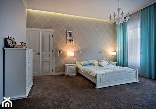 KAMIENICA W CENTRUM PŁOCKA - Duża beżowa szara sypialnia, styl nowoczesny - zdjęcie od DALMIKO DESIGN Pracownia Projektowa