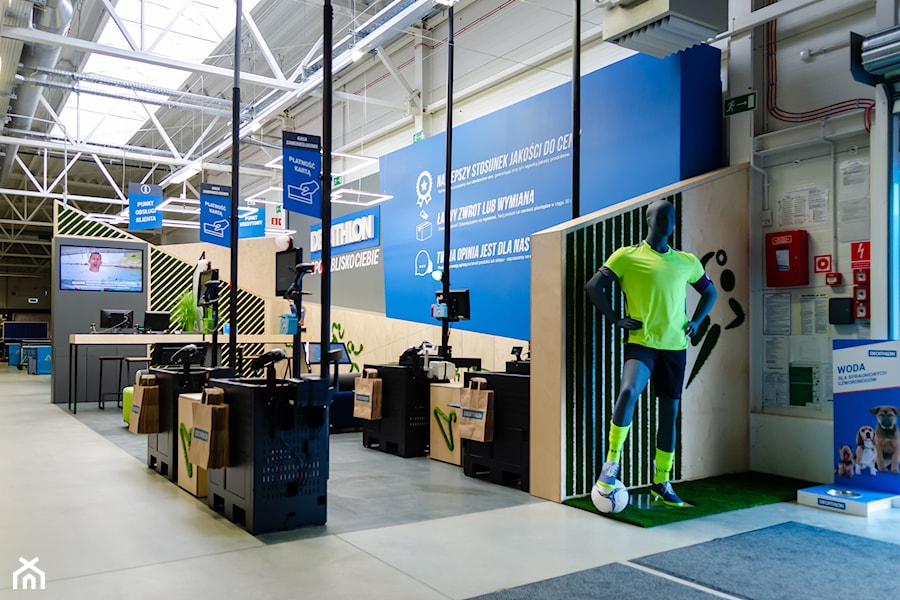 DECATHLON STREFA KLIENTA - Wnętrza publiczne, styl nowoczesny - zdjęcie od DALMIKO DESIGN Pracownia Projektowa