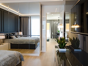 PO DRUGIEJ STRONIE LUSTRA - Średnia beżowa czarna sypialnia, styl nowoczesny - zdjęcie od DALMIKO DESIGN Pracownia Projektowa