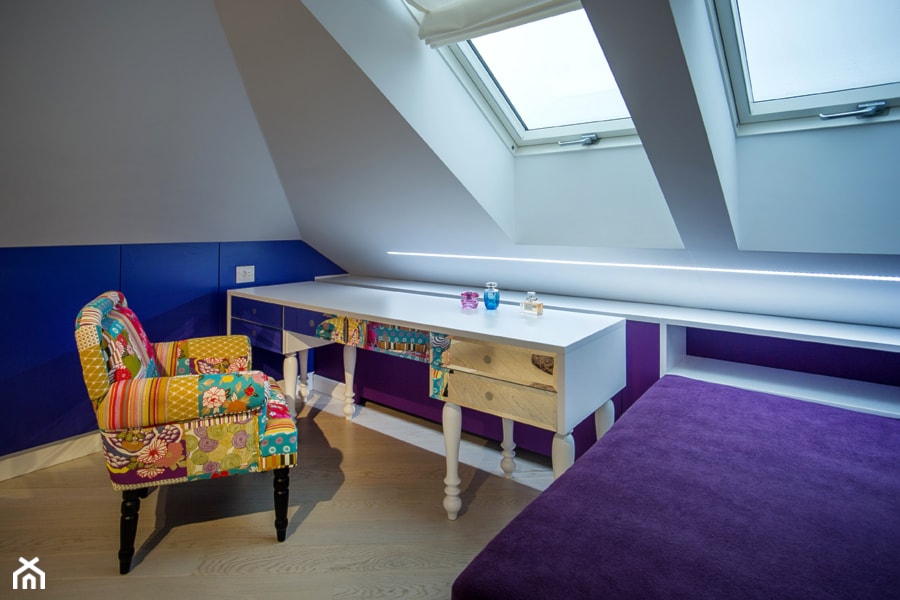 DOM NAD WISŁĄ - Średni szary niebieski pokój dziecka dla nastolatka dla dziewczynki, styl nowoczesny - zdjęcie od DALMIKO DESIGN Pracownia Projektowa