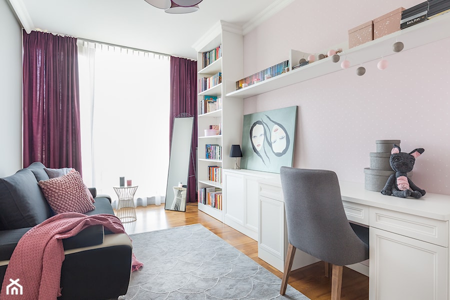 Apartament na Ursynowie - Średni różowy szary pokój dziecka dla nastolatka dla dziewczynki, styl nowoczesny - zdjęcie od ZAWICKA-ID Projektowanie wnętrz