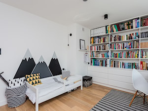 Pokój dziecka w stylu skandynawskim - zdjęcie od ZAWICKA-ID Projektowanie wnętrz