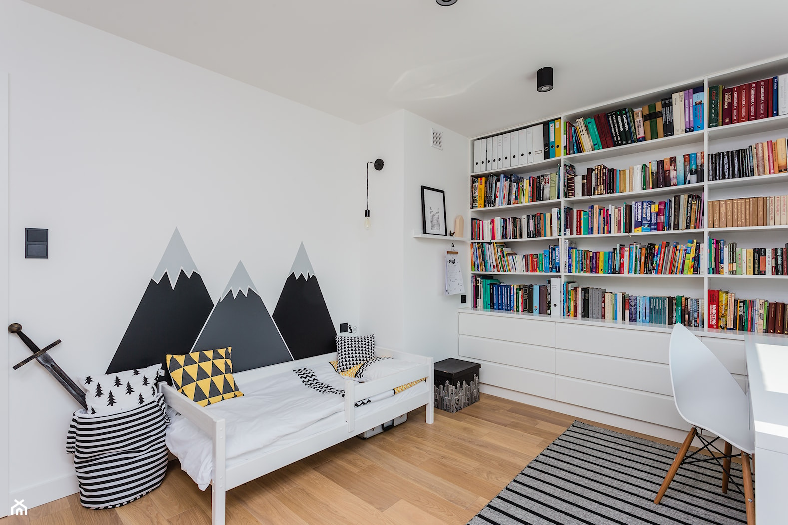 Pokój dziecka w stylu skandynawskim - zdjęcie od ZAWICKA-ID Projektowanie wnętrz - Homebook