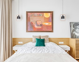 66m2 Królikarnia - Mała biała sypialnia, styl nowoczesny - zdjęcie od ZAWICKA-ID Projektowanie wnętrz - Homebook