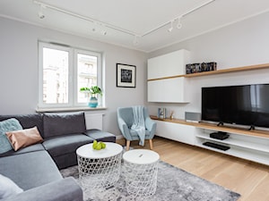 Mieszkanie dla rodziny - Średni biały salon, styl skandynawski - zdjęcie od ZAWICKA-ID Projektowanie wnętrz