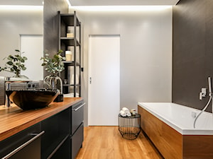 Apartament na Ursynowie - Średnia bez okna z lustrem łazienka, styl nowoczesny - zdjęcie od ZAWICKA-ID Projektowanie wnętrz