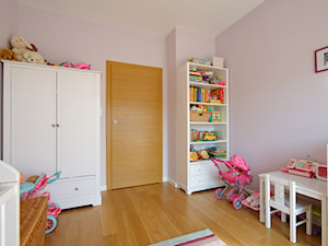 Apartament dla 4-osobowej rodziny - Pokój dziecka, styl nowoczesny - zdjęcie od ZAWICKA-ID Projektowanie wnętrz