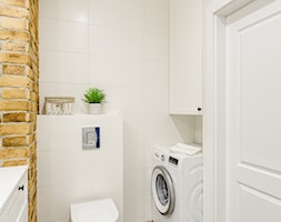 Inspirowane stylem Hampton - Mała bez okna z pralką / suszarką łazienka - zdjęcie od ZAWICKA-ID Projektowanie wnętrz - Homebook