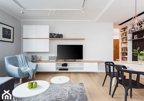 Mieszkanie dla rodziny - Średni biały czarny szary salon z jadalnią, styl skandynawski - zdjęcie od ZAWICKA-ID Projektowanie wnętrz