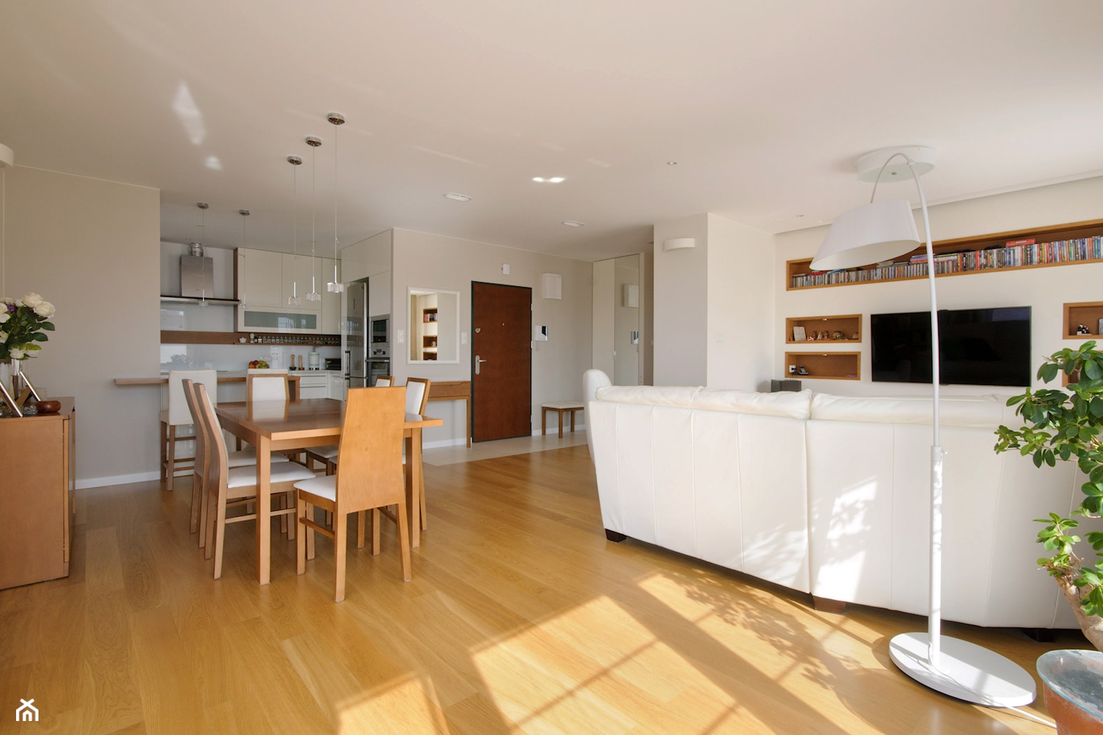 Apartament dla 4-osobowej rodziny - Salon, styl nowoczesny - zdjęcie od ZAWICKA-ID Projektowanie wnętrz - Homebook