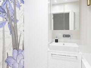 90 m2 po remoncie - Mała bez okna z lustrem z punktowym oświetleniem łazienka, styl nowoczesny - zdjęcie od ZAWICKA-ID Projektowanie wnętrz
