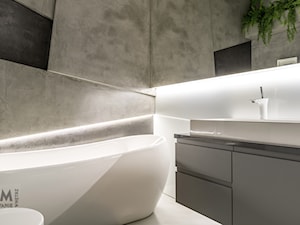Średnia bez okna z dwoma umywalkami łazienka, styl industrialny - zdjęcie od PELIKAM