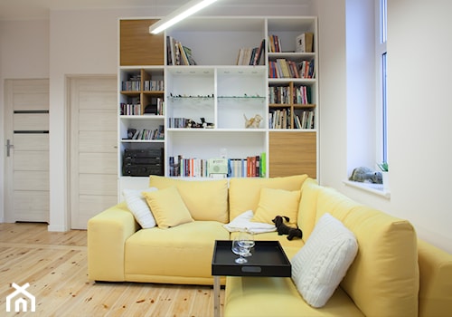 Mieszkanie na miarę - Mały biały salon, styl skandynawski - zdjęcie od Patyna Projekt