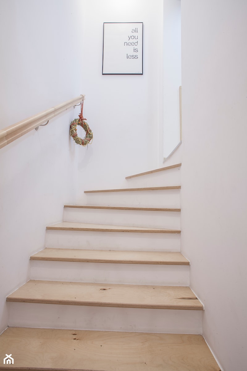 Parter w domu jednorodzinnym - Schody, styl skandynawski - zdjęcie od Patyna Projekt