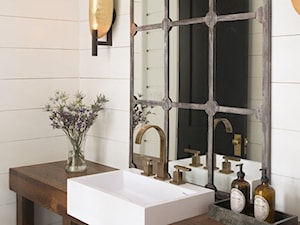 Lustra - Mała łazienka z oknem, styl vintage - zdjęcie od BozenA86