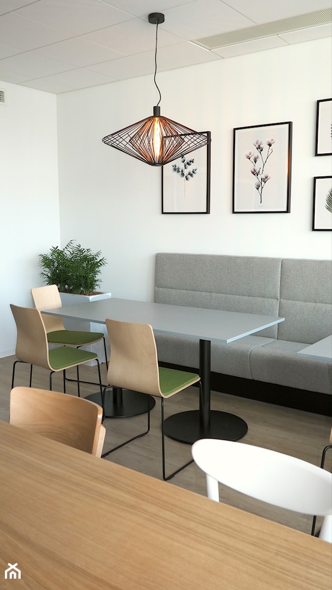 Biuro w domowym stylu - Średnia biała jadalnia w salonie, styl nowoczesny - zdjęcie od Anna Maria Marszałek Studio Projektowe