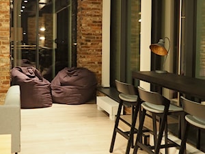 Biuro w domowym stylu - Średnia beżowa jadalnia w salonie, styl industrialny - zdjęcie od Anna Maria Marszałek Studio Projektowe