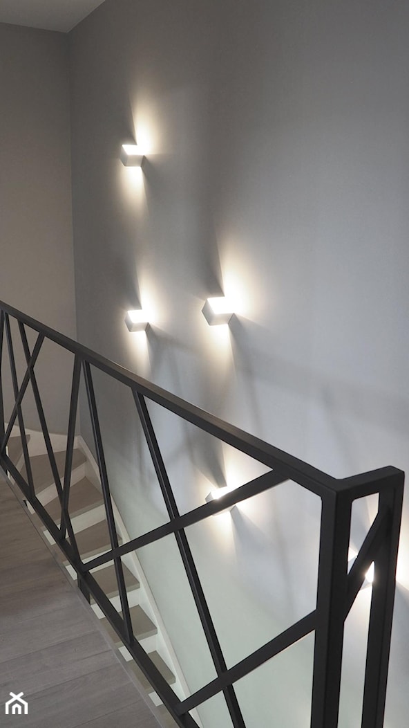 Oświetlenie klatki schodowej - zdjęcie od Anna Maria Marszałek Studio Projektowe - Homebook