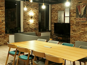 Biuro w domowym stylu - Średnia jadalnia w salonie, styl industrialny - zdjęcie od Anna Maria Marszałek Studio Projektowe